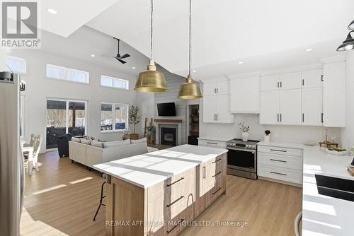 16119 Eamer Road, South Stormont, ON - Indoor Photo Showing Kitchen With Upgraded Kitchen