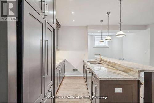337 Kingsdale Avenue, Toronto, ON - Indoor Photo Showing Kitchen With Upgraded Kitchen