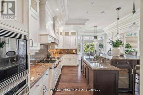337 Kingsdale Avenue, Toronto, ON - Indoor Photo Showing Kitchen With Double Sink With Upgraded Kitchen