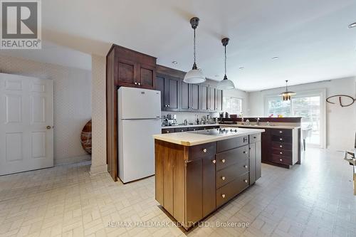 11222 Bayview Avenue, Richmond Hill, ON - Indoor Photo Showing Kitchen