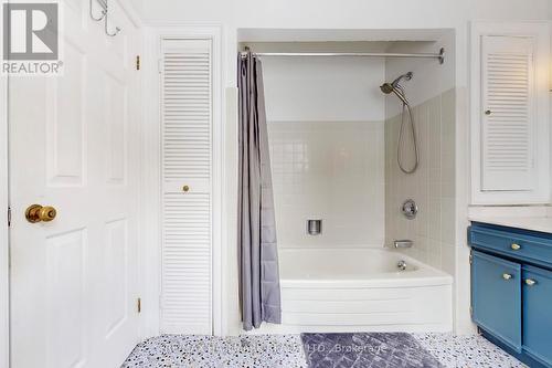 11222 Bayview Avenue, Richmond Hill, ON - Indoor Photo Showing Bathroom