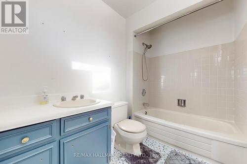 11222 Bayview Avenue, Richmond Hill, ON - Indoor Photo Showing Bathroom
