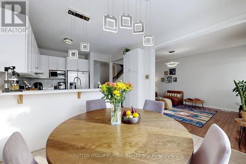 98 Dewpoint Road, Vaughan, ON - Indoor Photo Showing Dining Room