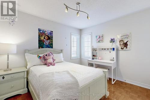 98 Dewpoint Road, Vaughan, ON - Indoor Photo Showing Bedroom
