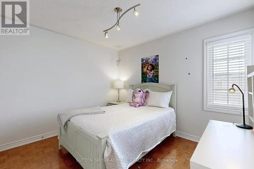 98 Dewpoint Road, Vaughan, ON - Indoor Photo Showing Bedroom