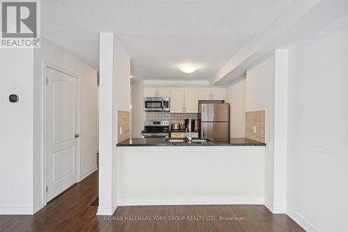 70 - 50 Southwoods Crescent, Barrie, ON - Indoor Photo Showing Kitchen With Double Sink