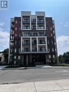 204 - 165 CANON JACKSON DRIVE W  Toronto, ON M6M 2G1