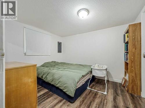 1026 7 Street N, Lethbridge, AB - Indoor Photo Showing Bedroom
