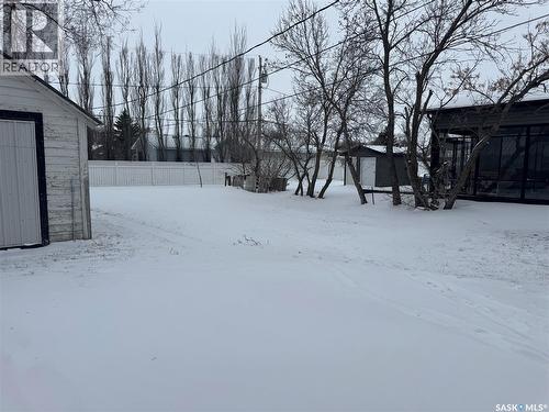 311 2Nd Avenue W, Assiniboia, SK - Outdoor