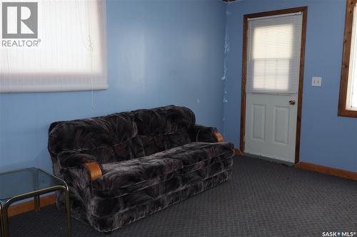 311 2Nd Avenue W, Assiniboia, SK - Indoor