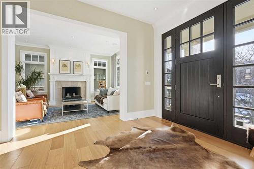 214 39 Avenue Sw, Calgary, AB - Indoor With Fireplace