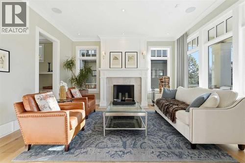 214 39 Avenue Sw, Calgary, AB - Indoor Photo Showing Living Room With Fireplace