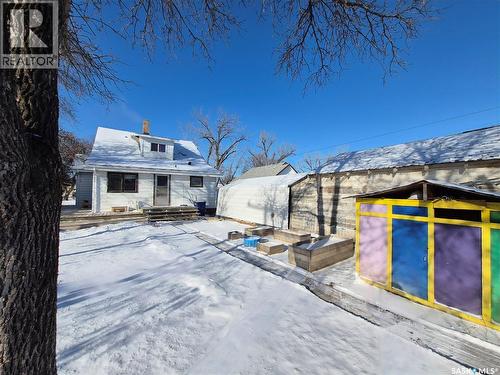 133 1St Street W, Ponteix, SK - Outdoor