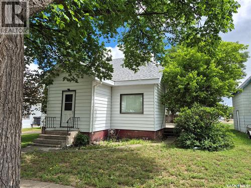 133 1St Street W, Ponteix, SK 