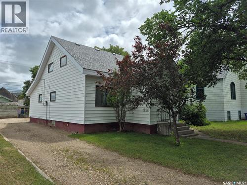 133 1St Street W, Ponteix, SK 