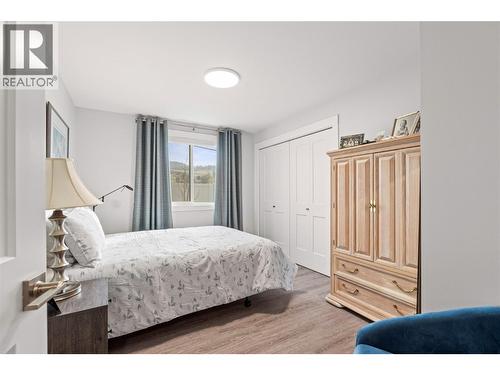 6457 Okanagan Landing Road, Vernon, BC - Indoor Photo Showing Bedroom