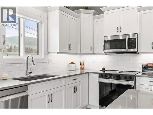 6457 Okanagan Landing Road, Vernon, BC - Indoor Photo Showing Kitchen With Upgraded Kitchen