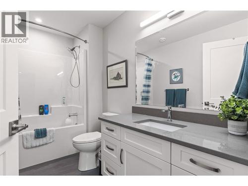 6457 Okanagan Landing Road, Vernon, BC - Indoor Photo Showing Bathroom