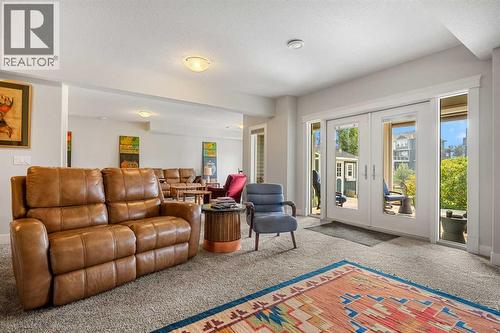 2253 Bayside Road Sw, Airdrie, AB - Indoor Photo Showing Living Room
