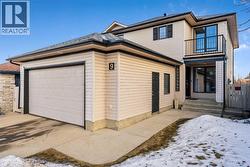 9 Hidden Valley Crescent NW  Calgary, AB T3A 4Z3