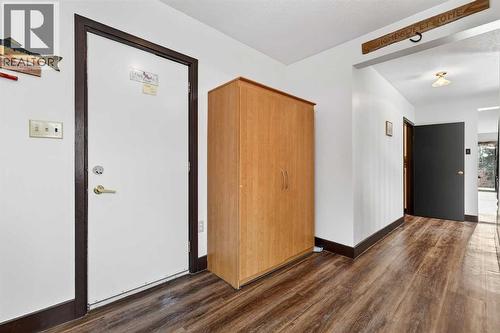 33235 Range Road 64, Rural Mountain View County, AB - Indoor