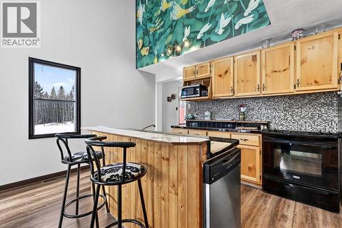 33235 Range Road 64, Rural Mountain View County, AB - Indoor Photo Showing Kitchen