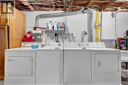 33235 Range Road 64, Rural Mountain View County, AB - Indoor Photo Showing Laundry Room
