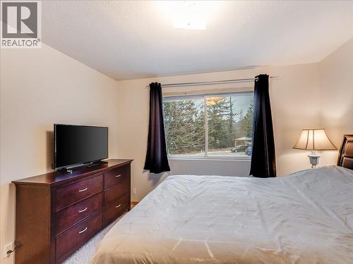 202 11Th Avenue Unit# 102, Castlegar, BC - Indoor Photo Showing Bedroom