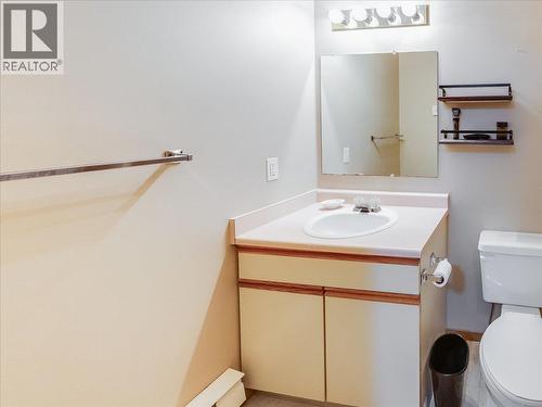 202 11Th Avenue Unit# 102, Castlegar, BC - Indoor Photo Showing Bathroom