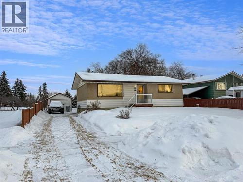 5317 47Th Street, High Prairie, AB - Outdoor