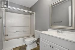 Ensuite Bathroom - 