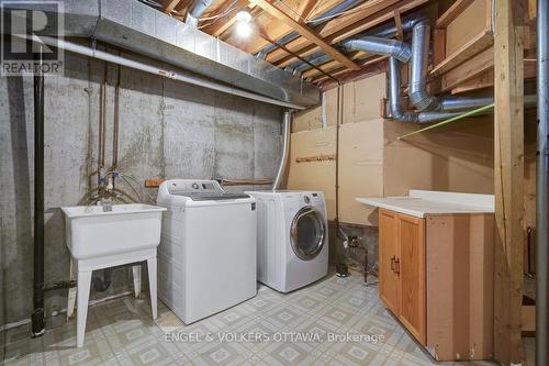 101 Halley Street, Ottawa, ON - Indoor Photo Showing Laundry Room