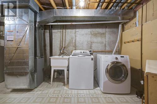 101 Halley Street, Ottawa, ON - Indoor Photo Showing Laundry Room