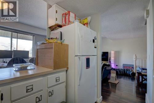 602, 2200 Woodview Drive Sw, Calgary, AB - Indoor