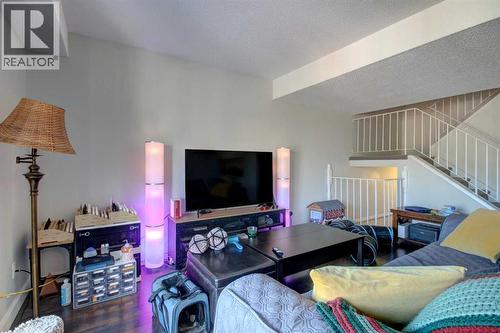 602, 2200 Woodview Drive Sw, Calgary, AB - Indoor