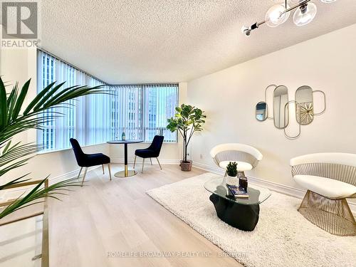 521 - 15 Northtown Way, Toronto, ON - Indoor