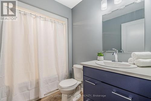 Main Floor 4-Piece Bathroom - 84 South George Street, Belleville (Belleville Ward), ON - Indoor Photo Showing Bathroom