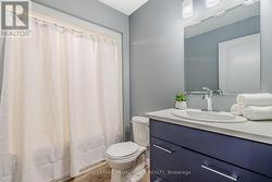 Main Floor 4-Piece Bathroom - 