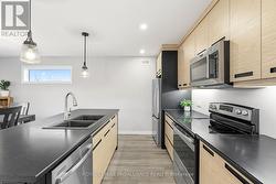 Lots of Counter-Space - 