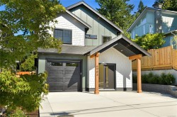 6983 Hagan Rd  Central Saanich, BC V8M 1B3