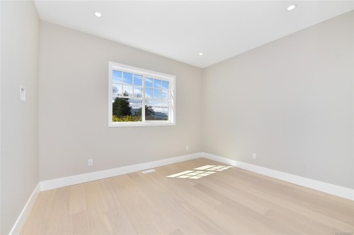 6983 Hagan Rd, Central Saanich, BC 