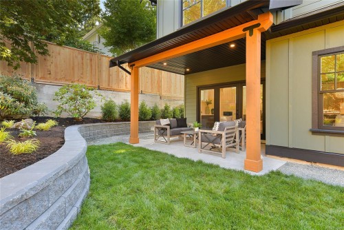 6983 Hagan Rd, Central Saanich, BC 