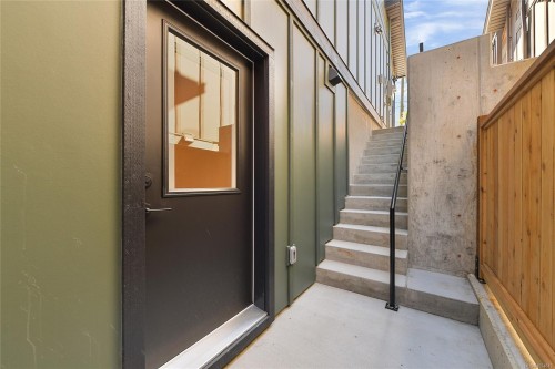 6983 Hagan Rd, Central Saanich, BC 