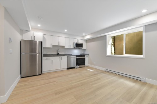 6983 Hagan Rd, Central Saanich, BC 