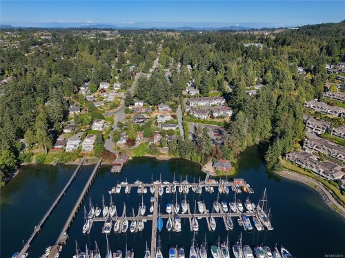 6983 Hagan Rd, Central Saanich, BC 