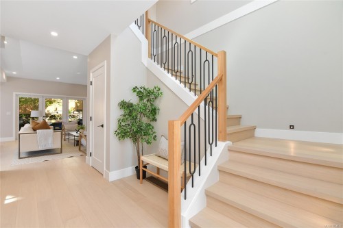 6983 Hagan Rd, Central Saanich, BC 