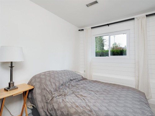 1091 Baldwin Pl, Saanich, BC 