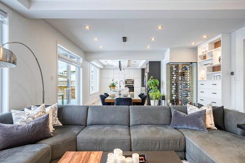 Salon - 50 Rue De L'Oiselet, Carignan, QC - Indoor Photo Showing Living Room