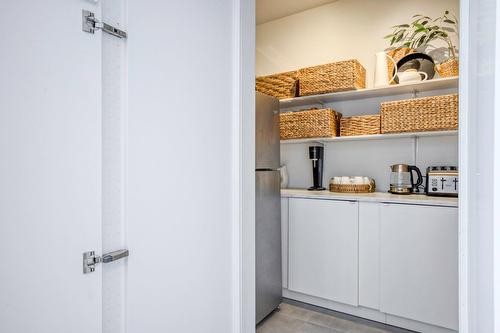 Penderie (Walk-in) - 50 Rue De L'Oiselet, Carignan, QC - Indoor