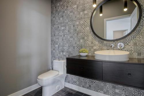Salle d'eau - 50 Rue De L'Oiselet, Carignan, QC - Indoor Photo Showing Bathroom